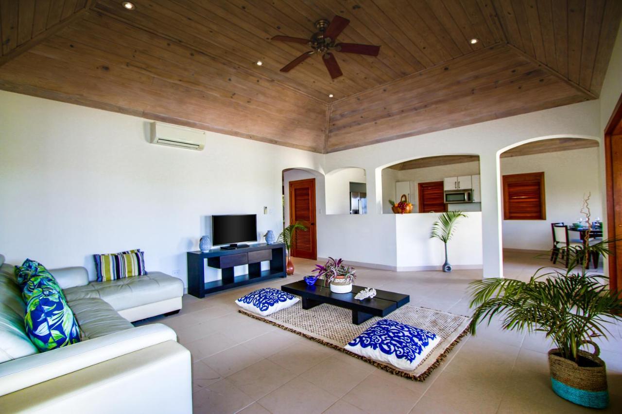 The Hideaway At Hughes Point Hotel Freetown Exterior photo